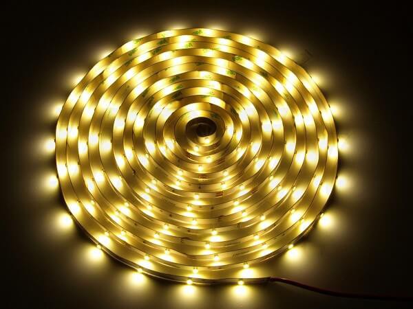 LED strip 12V 30 led's per meter 3000K warm wit IP20